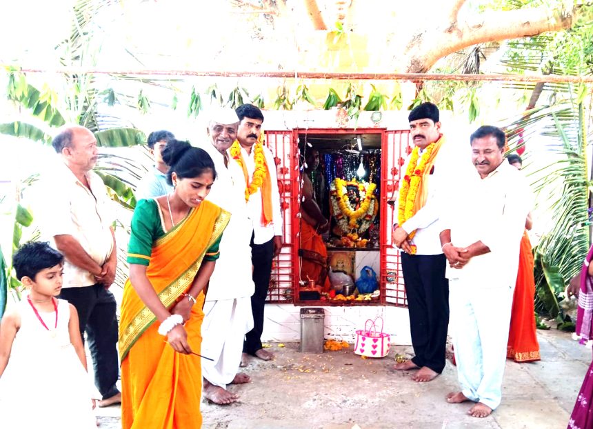 ದೇವಸ್ಥಾನದ ಜೀರ್ಣೋದ್ದಾರಕ್ಕೆ ಎಲ್ಲ ರೀತಿಯಲ್ಲಿ ಸಹಕರಿಸುತ್ತೇನೆ : ಶ್ರೀಶೈಲಗೌಡ ಬಿರಾದಾರ