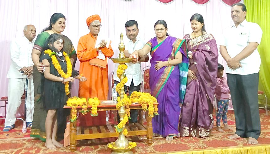 ೧೨ ನೇ ಶತಮಾನದ ಕವಯಿತ್ರಿ ಅಕ್ಕ ಮಹಾದೇವಿಯನ್ನು ಮತ್ತು ಶರಣರನ್ನು ಸ್ಮರಿಸಬೇಕು: ಡಾ. ಮೈತ್ರೇಯಿಣಿ