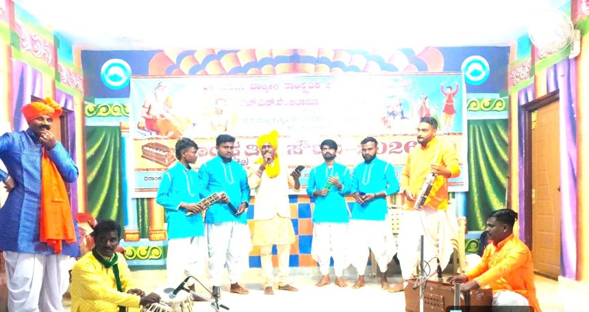 ರಾಜ್ಯ ಮಟ್ಟದ ಭಜನಾ ಸ್ಪರ್ಧೆಯಲ್ಲಿ ಗದಗ ನಗರದ ಬುದ್ಧಪ್ರೀಯ ಭಜನಾ ತಂಡಕ್ಕೆ ತೃತೀಯ ಸ್ಥಾನ ರಾಜ್ಯ ಮಟ್ಟದ ಭಜನಾ ಸ್ಪರ್ಧೆಯಲ್ಲಿ ಗದಗ ನಗರದ ಬುದ್ಧಪ್ರೀಯ ಭಜನಾ ತಂಡಕ್ಕೆ ತೃತೀಯ ಸ್ಥಾನ