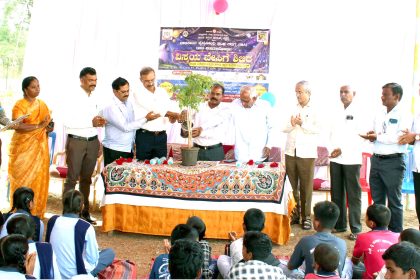 ಗದಗ ಐಎಂಎ ಶತಮಾನೋತ್ಸವ ಸಂಭ್ರಮ : ವಿದ್ಯಾರ್ಥಿಗಳಿಗೆ ವಿಸ್ಮಯ ಬೇಸಿಗೆ ಶಿಬಿರ ವಿದ್ಯಾರ್ಥಿಗಳಲ್ಲಿ ವೈಜ್ಞಾನಿಕ ಮನೋಭಾವ ವೃದ್ಧಿಸಲಿ : ಬುರಡಿ