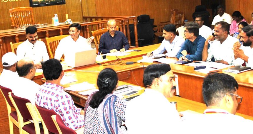 ಕುಡಿಯುವ ನೀರು, ಮೇವು ಪೂರೈಕೆಗೆ ಮುಂಜಾಗ್ರತಾ ಕ್ರಮ : ಡಿಸಿ 