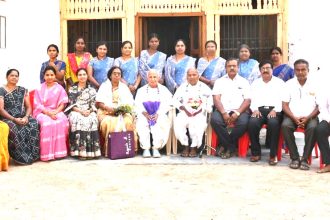 ಗದುಗಿನ ದುರ್ಗಾದೇವಿ ಶಿಕ್ಷಣ ಸಂಸ್ಥೆಗೆ ಮುದ್ದೇನಹಳ್ಳಿಯ ಪ್ರಶಾಂತಿ ಬಾಲಮಂದಿರದ ಟ್ರಸ್ಟಿಗಳು ಭೇಟಿ  ಬಾಲ್ಯದಲ್ಲಿ ಮಕ್ಕಳಿಗೆ ಮೌಲ್ಯಯುತವಾದ ಶಿಕ್ಷಣ ಅಗತ್ಯವಾಗಿದೆ : ಎಂ.ಎಸ್. ಸತ್ಯನಾರಾಯಣ