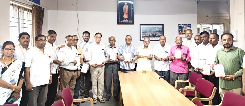 18 ರಂದು ಲೋಕಾಪುರ ಕಾಲೇಜಿನಲ್ಲಿ ” ಸ್ಮೃತಿ ಸುಮನ -2026 ” ಕಾರ್ಯಕ್ರಮ    ಎರಡು ದಶಕಗಳ ಪಯಣದ ಹಳೆಯ ವಿದ್ಯಾರ್ಥಿಗಳ ಸಮ್ಮಿಲನ