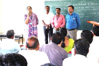 ಉಪ ಚುನಾವಣೆ : ಪಿಆರ್‌ಓ, ಎಪಿಆರ್‌ಓ & ಪಿಓಗಳಿಗೆ ತರಬೇತಿ ತರಬೇತಿ ಕೇಂದ್ರಕ್ಕೆ ಡಿಸಿ, ಸಾಮಾನ್ಯ ವೀಕ್ಷಕರ ಭೇಟಿ 