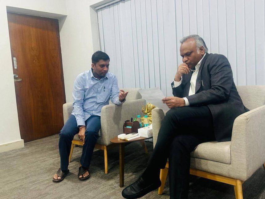 ಆಲಗೂರ ಗ್ರಾಮಕ್ಕೆ ರಸ್ತೆ ಅಭಿವೃದ್ಧಿಗೆ ₹1.15 ಕೋಟಿ ಅನುದಾನ ಬಿಡುಗಡೆ ಆಲಗೂರ ಗ್ರಾಮಕ್ಕೆ ರಸ್ತೆ ಅಭಿವೃದ್ಧಿಗೆ ₹1.15 ಕೋಟಿ ಅನುದಾನ ಬಿಡುಗಡೆ