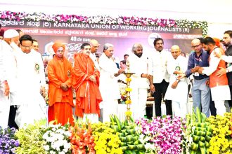 ಕ್ಷುಲ್ಲಕ ವಿಚಾರವನ್ನು ದಿನವಿಡೀ ತೋರಿಸುವವರು ಅದರ ಪರಿಣಾಮದ ಬಗ್ಗೆಯೂ ಯೋಚಿಸಬೇಕು: ಸಿಎಂ ಸಿದ್ದರಾಮಯ್ಯ