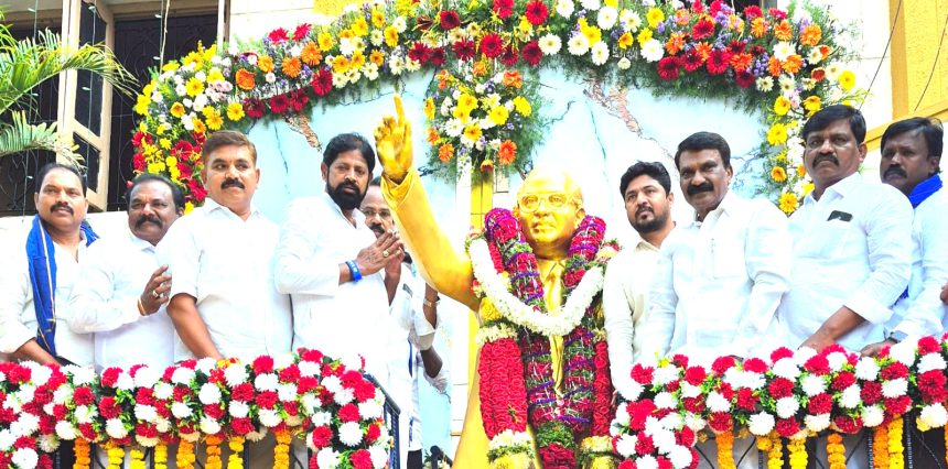 ಡಾಕ್ಟರ್ ಬಿಆರ್ ಅಂಬೇಡ್ಕರ್ ಸಮ ಸಮಾಜದ ಚಿಂತಕರು ; ಲಿಡ್ಕರ್ ಅಧ್ಯಕ್ಷ ಮುಂಡ್ರಿಗಿ ನಾಗರಾಜ್ ಡಾಕ್ಟರ್ ಬಿಆರ್ ಅಂಬೇಡ್ಕರ್ ಸಮ ಸಮಾಜದ ಚಿಂತಕರು ; ಲಿಡ್ಕರ್ ಅಧ್ಯಕ್ಷ ಮುಂಡ್ರಿಗಿ ನಾಗರಾಜ್