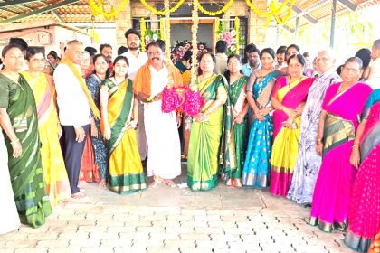 ರಾಮತೀರ್ಥ ನಗರ ರಹವಾಸಿಗಳಿಂದ ಹನುಮಾನ ಜಯಂತಿ ಪ್ರಯುಕ್ತ  ಮುತ್ತೈದೆಯರಿಂದ ತೋಟಿಲೋತ್ಸವ ಮೆರವಣಿಗೆ   ಶ್ರೀ ಹನುಮಂತನು ಸಾಟಿಯಿಲ್ಲದ ದೈಹಿಕ ಶಕ್ತಿ: ಸುರೇಶ ಯಾದವ್