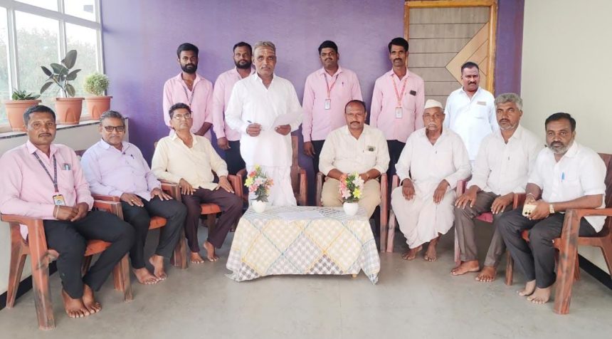 ಶಿವಾಪೂರ ಅರ್ಬನ್ ಸೊಸೈಟಿಗೆ ೨೮.೦೪ ಲಕ್ಷ ಲಾಭ ಶಿವಾಪೂರ ಅರ್ಬನ್ ಸೊಸೈಟಿಗೆ ೨೮.೦೪ ಲಕ್ಷ ಲಾಭ