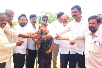 *ಬೈರದೇವನಹಳ್ಳಿ ಗ್ರಾಮದಲ್ಲಿ ಸಿಸಿ ರಸ್ತೆ ಕಾಮಗಾರಿಗೆ ಭೂಮಿ ಪೂಜೆ* 