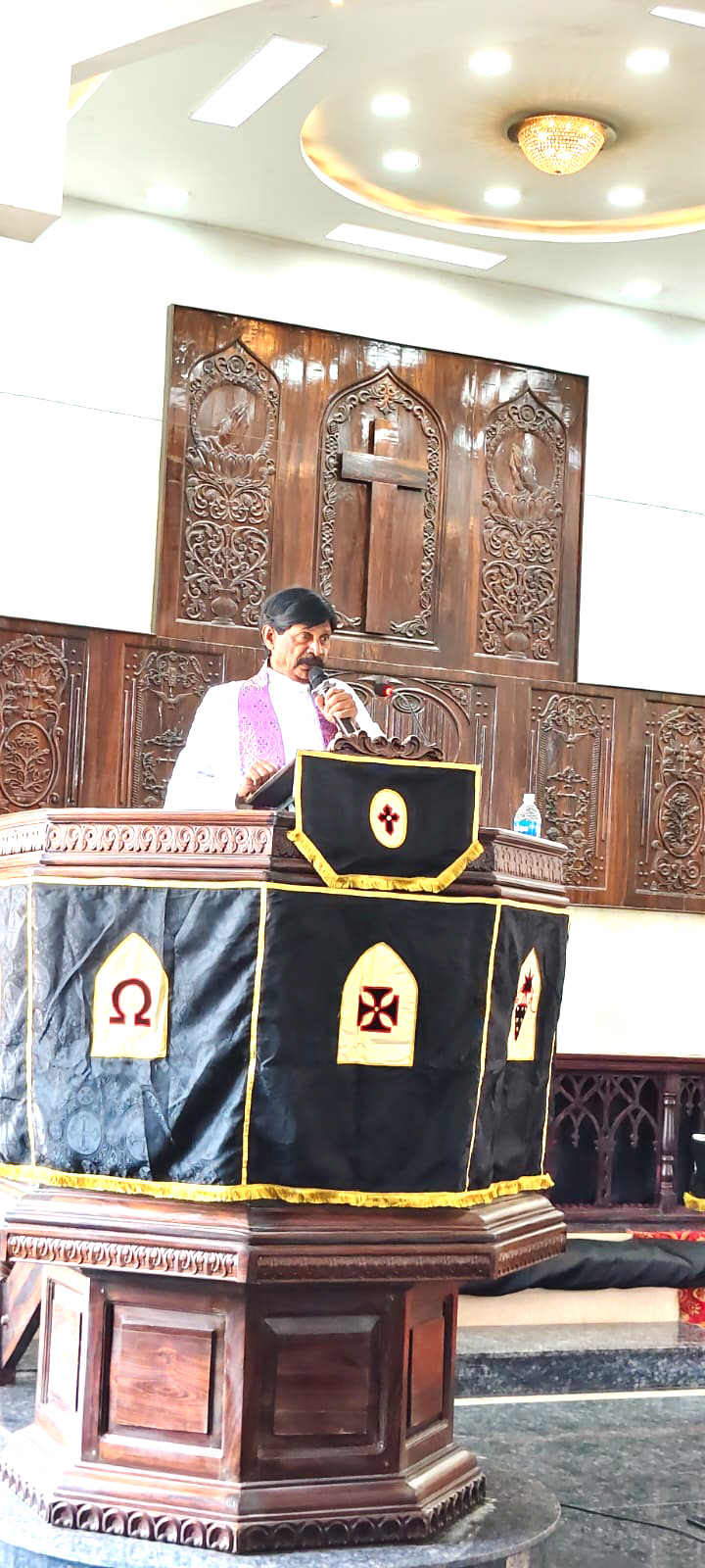 ಜೀವನದಲ್ಲಿ ಸಹನೆ ಅತ್ಯಂತ ಮುಖ್ಯವಾದದ್ದು ಯಾರು ಸಹನೆಯನ್ನು ಕಳೆದುಕೊಳ್ಳಬೇಡಿ ; ರೆವರೆಂಡ್ ಐಕ್ಯಾಥ ರಾವ್ ಜೀವನದಲ್ಲಿ ಸಹನೆ ಅತ್ಯಂತ ಮುಖ್ಯವಾದದ್ದು ಯಾರು ಸಹನೆಯನ್ನು ಕಳೆದುಕೊಳ್ಳಬೇಡಿ ; ರೆವರೆಂಡ್ ಐಕ್ಯಾಥ ರಾವ್