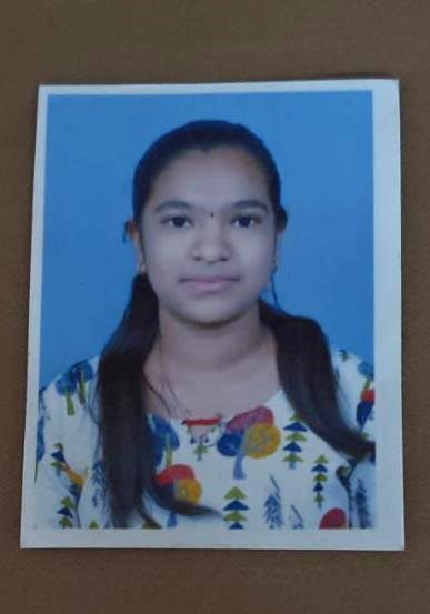 ದಾನೇಶ್ವರಿ ಕಾಡಣ್ಣವರ ವಿಜ್ಞಾನ ವಿಭಾಗದಲ್ಲಿ 97% ಅಂಕ.