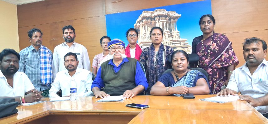 ರೈತರ ಕೈಯಲ್ಲಿರುವ ಭೂಮಿಯನ್ನು ಪರಿಶೀಲಿಸಿ ಉಳಿಮೆ ಮಾಡುವವರಿಗೆ ,ಭೂಮಿ ಕೊಡಿ, .ಸರ್ಕಾರ ಕ್ಕೆ ಕರಿಯಪ್ಪ ಗುಡಿಮನಿ ಅಗ್ರಹ