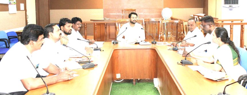 ಏಪ್ರಿಲ್ 24ಕ್ಕೆ ಕೊಪ್ಪಳದಲ್ಲಿ ನಟಸಾರ್ವಭೌಮ ಡಾ.ರಾಜ್ ಸಂಭ್ರಮ ಕಾರ್ಯಕ್ರಮ; ಪೂರ್ವಭಾವಿ ಸಿದ್ಧತಾ ಸಭೆ  ಮೇರುನಟ ಡಾ.ರಾಜ್‌ಕುಮಾರ್ ಜನ್ಮ ದಿನಾಚರಣೆ ಸಿದ್ಧತೆಗೆ ಸೂಚನೆ