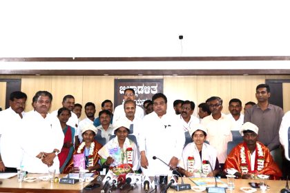 ರಾಜ್ಯ ಮಟ್ಟದಲ್ಲಿ ಸಾಧನೆ ಮಾಡಿದ ಜಿಲ್ಲೆಯ ವಿದ್ಯಾರ್ಥಿಗಳಿಗೆ ಉಸ್ತುವಾರಿ ಸಚಿವರಾದ ಡಾ. ಎಂ.ಬಿ. ಪಾಟೀಲರಿಂದ ಸನ್ಮಾನ