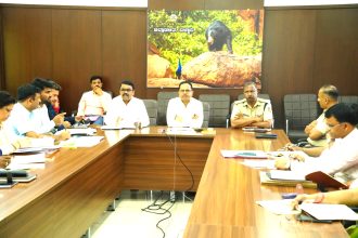 ಜಿಲ್ಲಾಧಿಕಾರಿ ನಾಗೇಂದ್ರ ಪ್ರಸಾದ್.ಕೆ ಸೂಚನೆ ಗ್ಯಾಸ್ ಬೆಲೆ ಏರಿಕೆ, ಅಕ್ರಮ ದಾಸ್ತಾನು, ಕೃತಕ ಅಭಾವ ಸೃಷ್ಟಿಸುವವರ ವಿರುದ್ಧ ಕಟ್ಟುನಿಟ್ಟಿನ ಕ್ರಮ