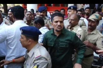 ಕೋರ್ಟ್ ಆವರಣದಲ್ಲಿ ರೌಡಿ ಶೀಟರ್ ಅಟ್ಟಹಾಸ ಮಾಧ್ಯಮಗಳ ಮೇಲೆ ಹಲ್ಲೆ ಅವಾಚ್ಯ ಶಬ್ದ ನಿಂದನೆ