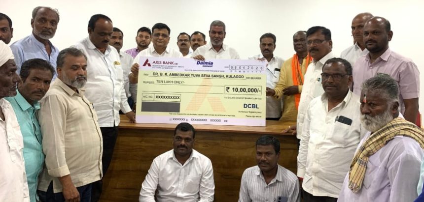 ದಾಲ್ಮಿಯಾ ಕಾರ್ಖಾನೆ ರೈತರ ಬೇಡಿಕೆಗಳಿಗೆ ಸಕಾರಾತ್ಮಕವಾಗಿ ಸ್ಪಂದಿಸುತ್ತಿದೆ : ಬಾಲಚಂದ್ರ ಜಾರಕಿಹೊಳಿ ದಾಲ್ಮಿಯಾ ಕಾರ್ಖಾನೆ ರೈತರ ಬೇಡಿಕೆಗಳಿಗೆ ಸಕಾರಾತ್ಮಕವಾಗಿ ಸ್ಪಂದಿಸುತ್ತಿದೆ : ಬಾಲಚಂದ್ರ ಜಾರಕಿಹೊಳಿ