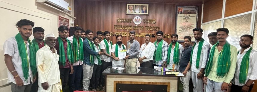 ಮೂಡಲಗಿ ತಾಲೂಕಿನ ಎಡದಂಡೆ ಕಾಲುವೆಗೆ ಮತ್ತು ಮೂಡಲಗಿ ಹಳ್ಳಕ್ಕೆ ನೀರು ಬಿಡಲು ಮನವಿ