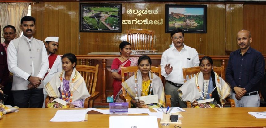 ಬಿಸಿಎಂ ವ್ಯಾಪ್ತಿಯ ಪಿಯು ದ್ವಿತೀಯ ವರ್ಷದ ವಿದ್ಯಾರ್ಥಿಗಳ ಸಾಧನೆ ಹೆಚ್ಚು ಅಂಕ ಪಡೆದ ವಿದ್ಯಾರ್ಥಿಗಳಿಗೆ ಡಿಸಿ, ಸಿಇಒ ಸನ್ಮಾನ 