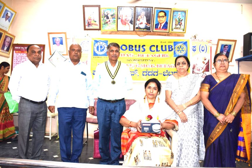 ಮಹಿಳೆಯರು ಮಾಡುವ ವಿಶಿಷ್ಟ ಕೆಲಸಗಳನ್ನು ಪುರುಷರು ಮಾಡಲು ಸಾಧ್ಯವಿಲ್ಲ : ಡಾ. ಸವಿತಾ ಹಿರೇಗೌಡರ